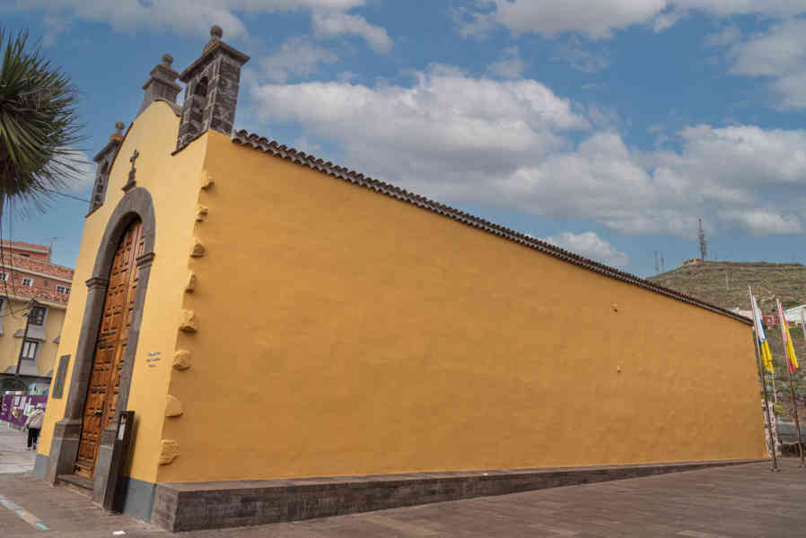Tenerife 106 - San Cristóbal de La Laguna - ermita de San Miguel.jpg